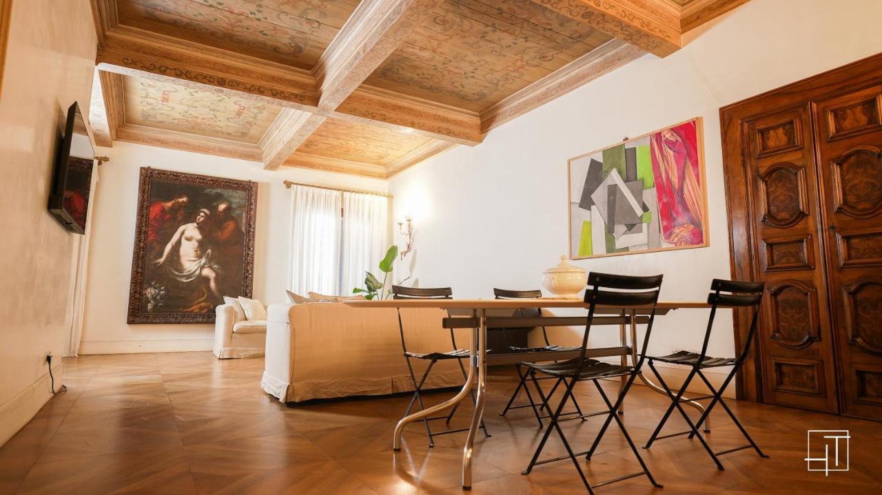 Ht - Casa Del Pittore In Piazza Delle Erbe بادوفا المظهر الخارجي الصورة